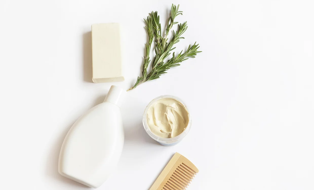 DNA testing and analysis for skin hydration, moisturizer personalization and other skin-related traits using bioinformatics analysis of genetic data from any test such as 23andMe, AncestryDNA, Helix, Vitagene and FTDNA and LivingDNA.